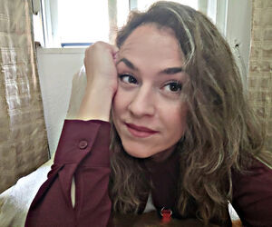 María